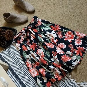 🌼Small A-Line Vintage Floral Skirt🌼